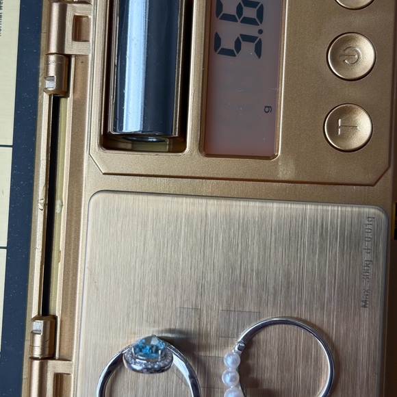 18K White Gold Aquamarine & Lab Grown Diamond Ring - Custom Made - Picture 5 of 10